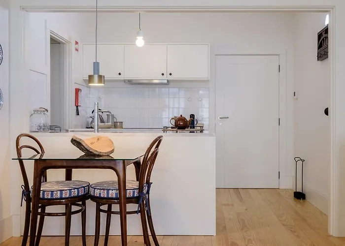 Boutique Rentals-flores Plaza In Historical Center *