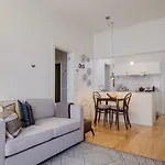 شقة Boutique Rentals-flores Plaza In Historical Center