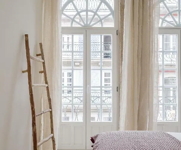 Boutique Rentals-flores Plaza In Historical Center Appartement Porto