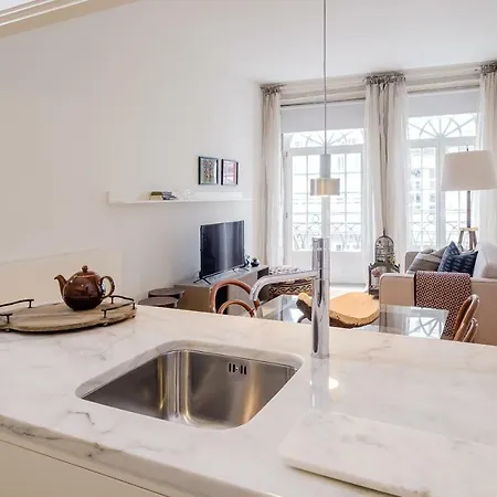 Apartment Boutique Rentals-flores Plaza In Historical Center Porto