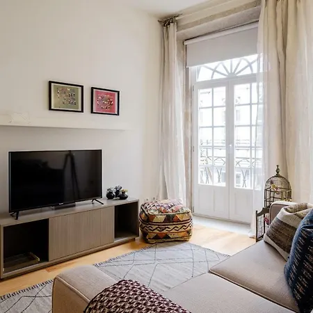 Boutique Rentals-flores Plaza In Historical Center * Porto